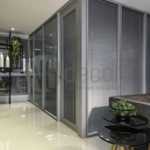 PERSIANA HORIZONTAL ENTRE VIDROS